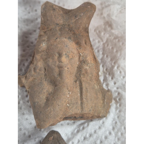 43 - Four Roman terracotta shards, all depicting faces (4)