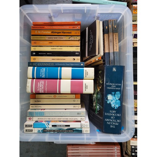 362 - Large collection of various Penguin books (Qty)