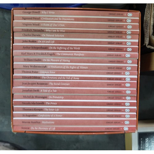 362 - Large collection of various Penguin books (Qty)