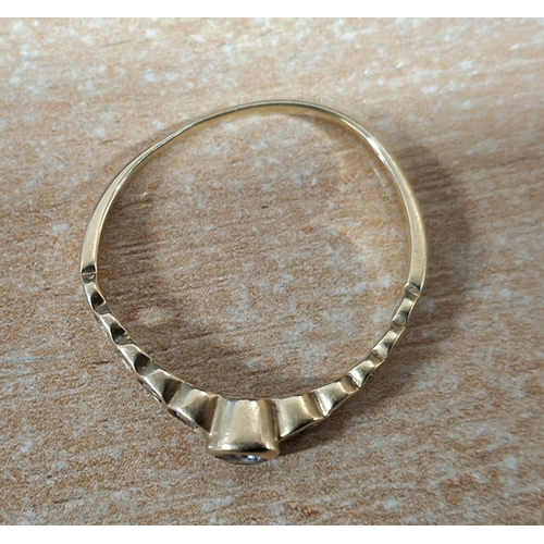 59 - Hallmarked 18ct yellow gold and diamond ring (a/f)

1.7 grams gross