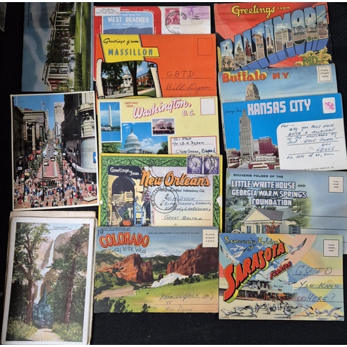 116 - Quantity of mid 20thC era USA postcards (Qty),

Please note - Plastic tub not included