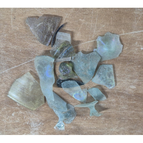 377 - Quantity of Roman glass pieces (Qty)