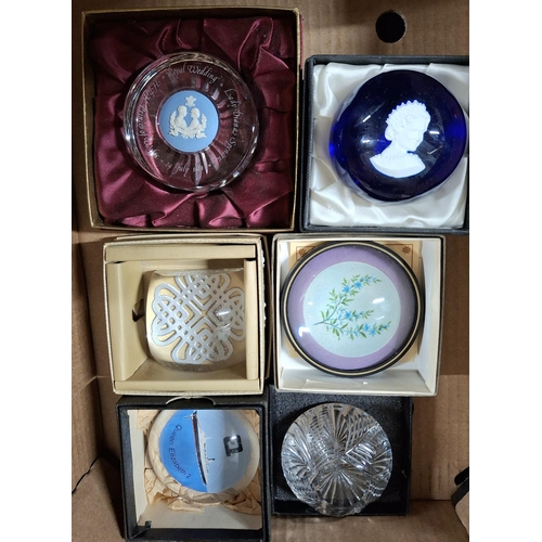 379 - Six assorted, good quality paper weights, Edinburgh crystal, Selkirk glass, Wedgewood Cameo etc (6)