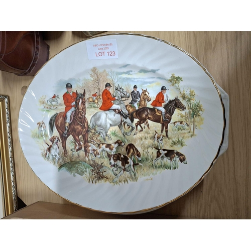 123 - Five large antique plates by Old Willow, Meakin etc (5)