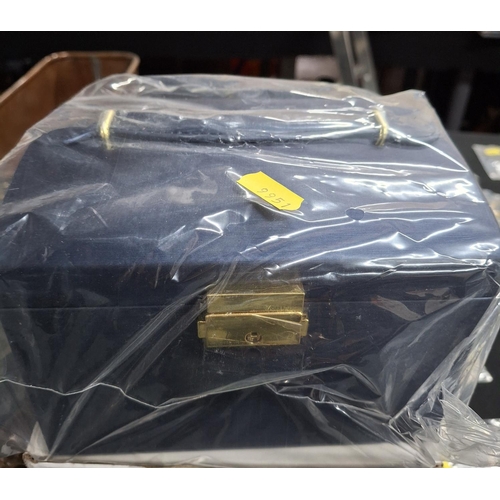 252 - Unopened, as new, jewellery box