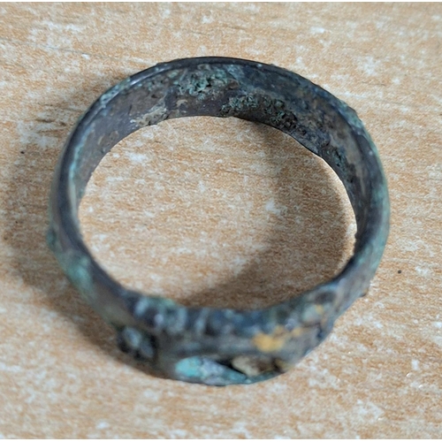 354 - Late Roman era copper ring with setting for a oval shaped stone