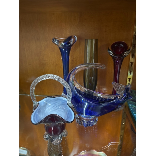 386 - 6 pieces of glass including Murano style basket and Dolphin plate