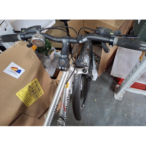 411A - Claud Butler Urban 200 mountain bike with a Tioga saddle