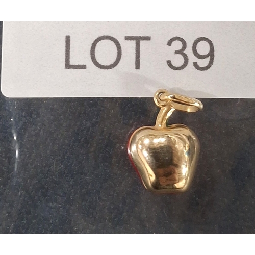 39 - Fully hallmarked 9ct yellow gold & enamelled pendent/charm in the form of an apple