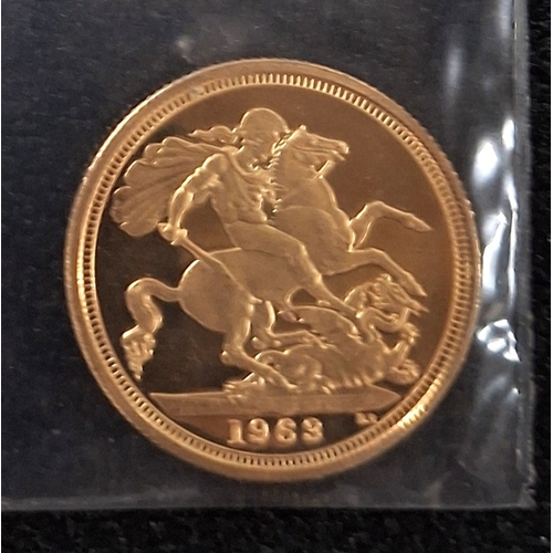 40 - REPLICA 1953 queen Elizabeth II full sovereign, 5.2 grams