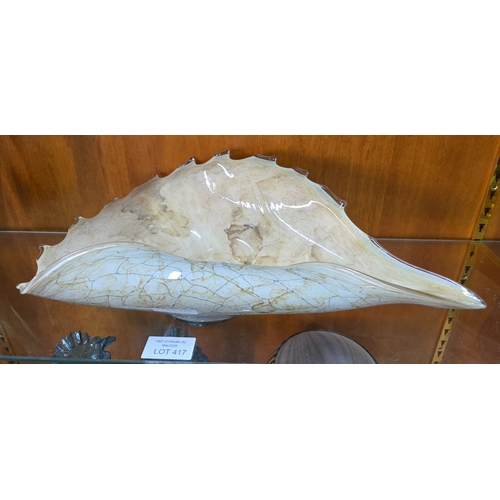 417 - Fine quality Jozefina Krosno/Murano art glass in the form of a conch shell, 42 x 24 x 14cm