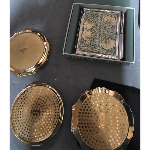 52 - Collection of mainly Stratton compacts (Qty)