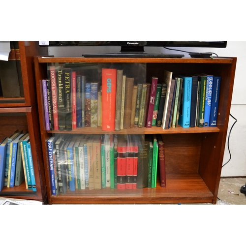 614 - 2 Shelf Glass Fronted Book Case (H63cm d23cm w76cm)