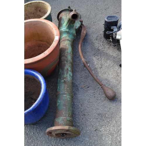 120 - Cast Iron Water Pump (H142cm), mid C20