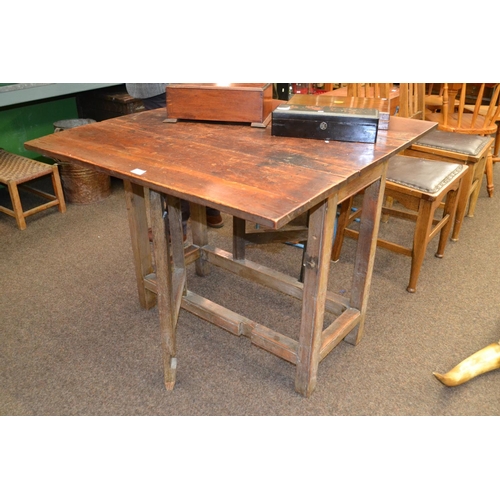 278 - Rustic gateleg table