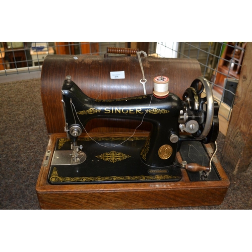 274 - Manual Singer sewing machine