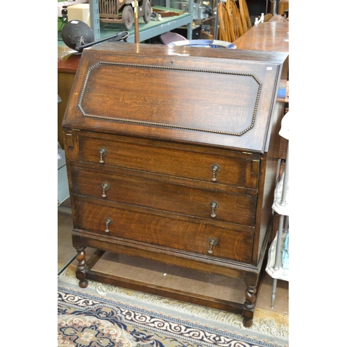 194 - Oak Bureau