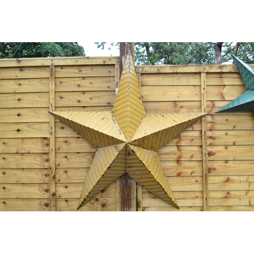 11 - Galvanised 5 Pointed Star (110cm length) in 3D Design. Ribbed metal with aged look. With hanger. Yel... 