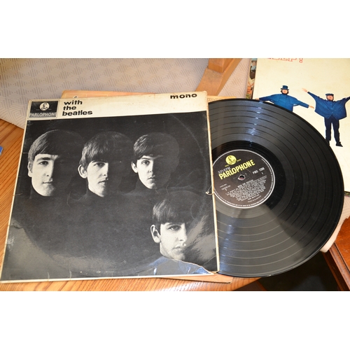 367 - 5 Beatles albums on vinyl