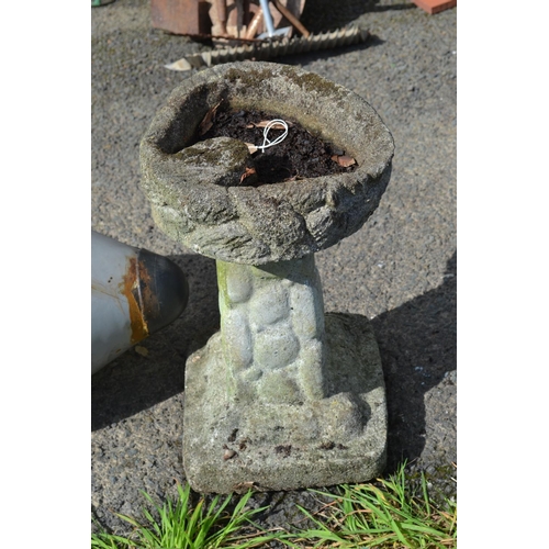 148 - Small concrete bird bath