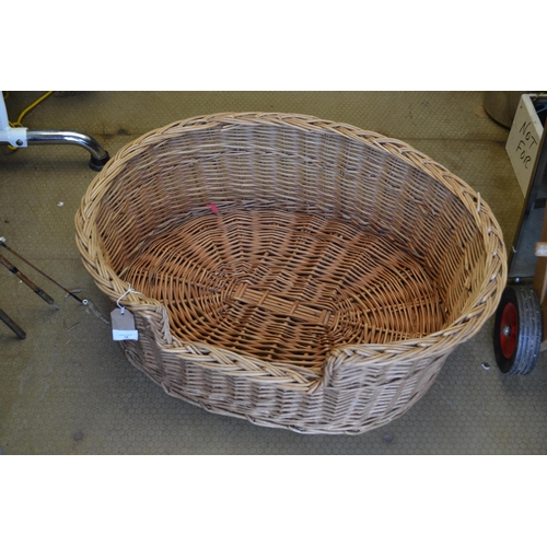 18 - Wicker dog basket