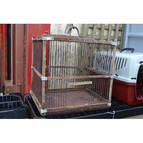 70 - Vintage bird cage