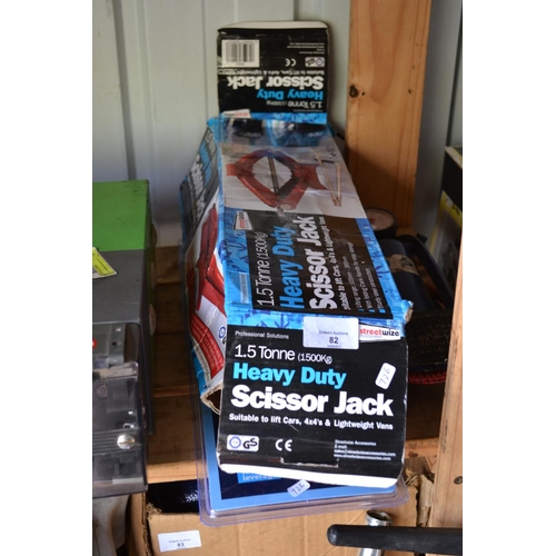 82 - Heavy duty scissor jack, foot pump & wheel brace