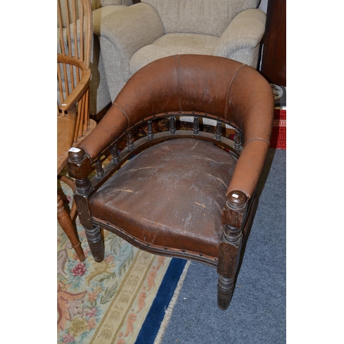 882 - Captains chair with proud seat springs