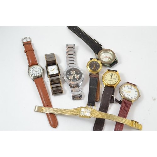 635 - Bag of gents & ladies wrist watches