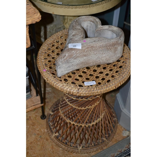 209 - Low wicker table & decorative heart