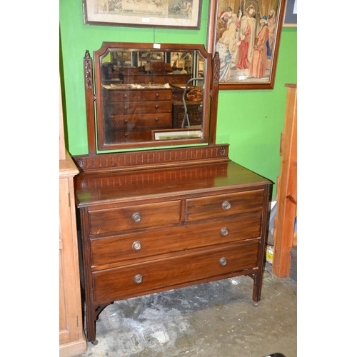 692 - Two over two mahogany mirror backed chest of drawers.