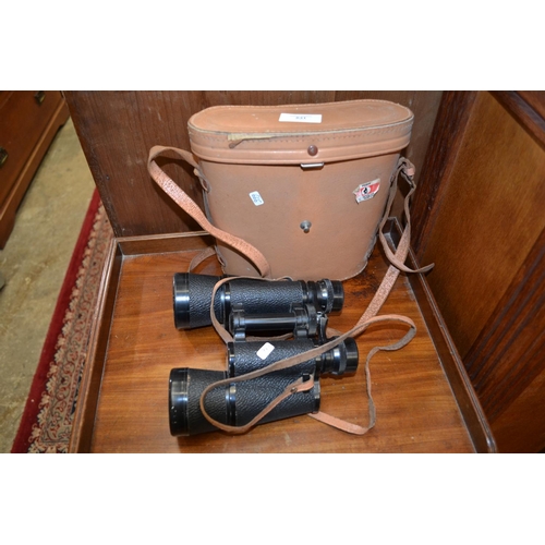 732 - Zodiac 10 x 50 binoculars