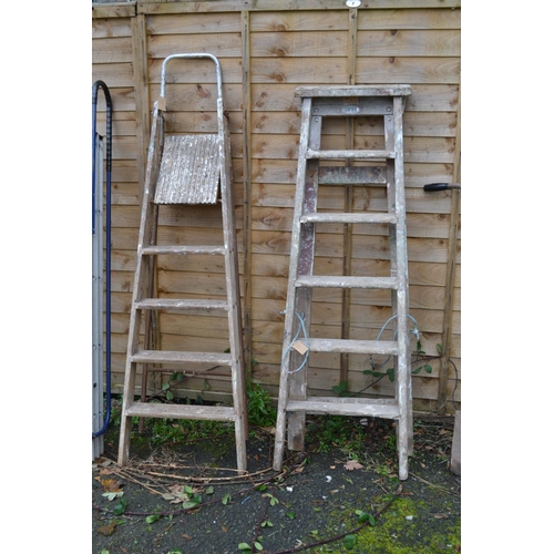 102 - 2 wooden decorative step ladders