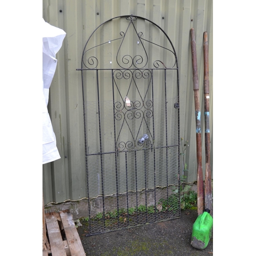 112 - Metal garden gate. H186cm W93cm