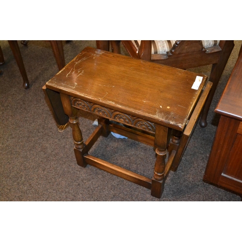 329 - Old charm style, small oak drop end table with scratches to top