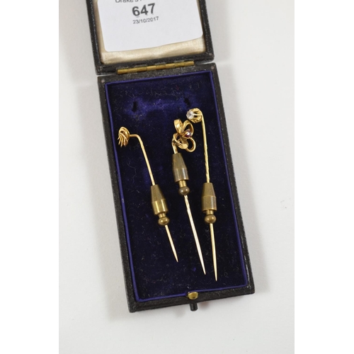 647 - 1x 9ct & 2x 14ct gold stickpins