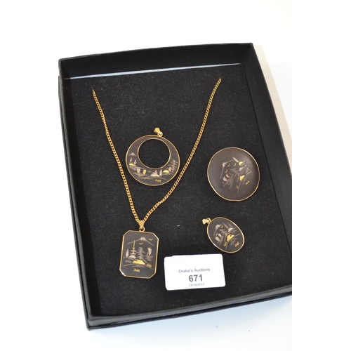 671 - 24k Gold Plated Necklace and interchangeable pendants