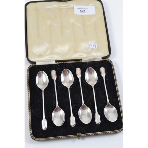 694 - Cased Set of 6 Birmingham Deco Silver Coffee Spoons 39.8g