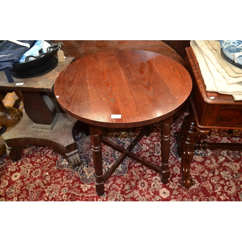 770 - Oak Circular Supper Table