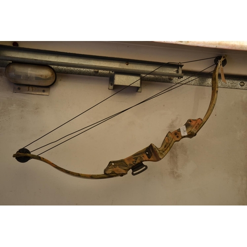 20 - Children's compound bow