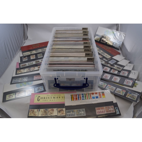 369 - GB Presentation packs. 1984-1992. In single clear box.