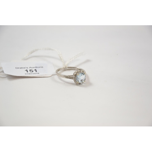 151 - 9ct & aquamarine ring, size R / S