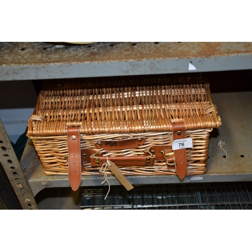 70 - Regency picnic hamper