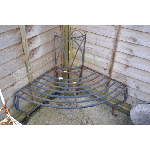 157 - Metal corner seat/pot stand