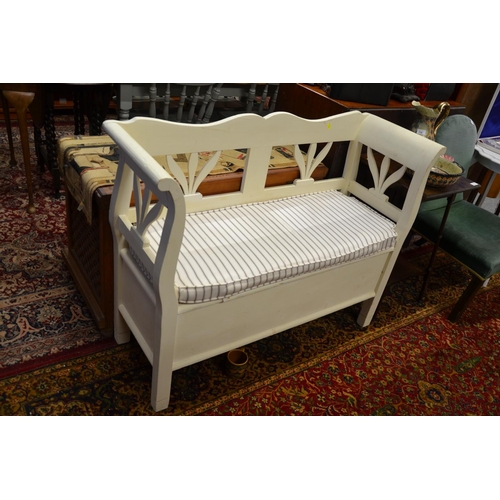 729 - Hall/conservatory bench with storage, 119 x 40 x 91cm