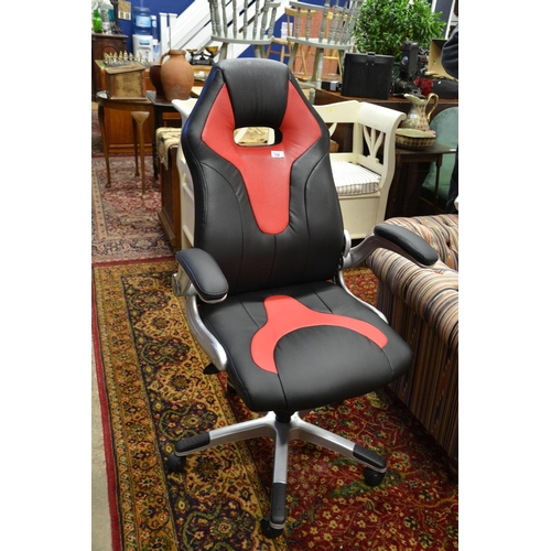 739 - Red & black gaming / office chair