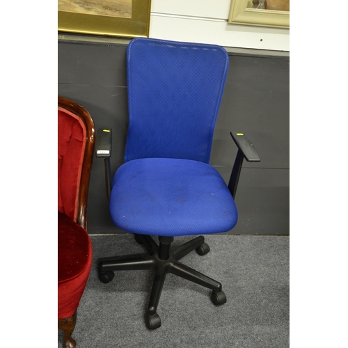 743 - Modern blue office chair