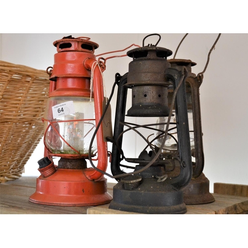 21 - 7 vintage lamps & wicker basket