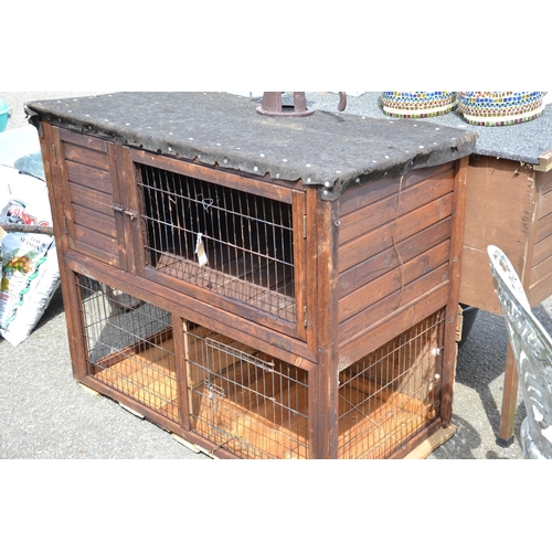 257 - Rabbit hutch