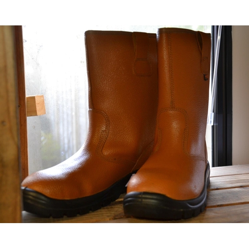 74 - Size 11 graft rigger boots